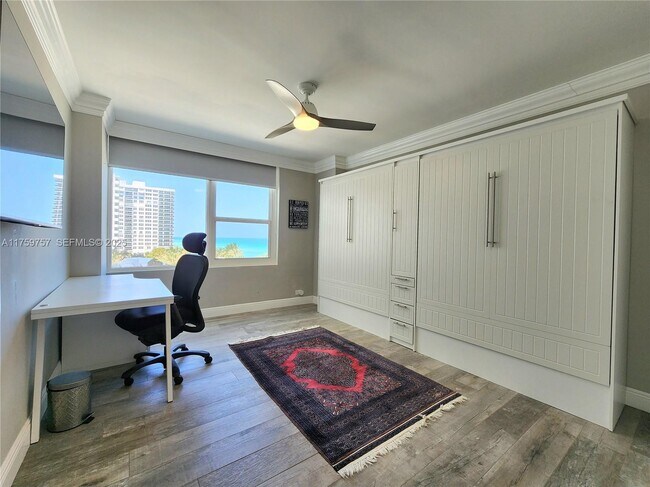Building Photo - 3505 S Ocean Dr
