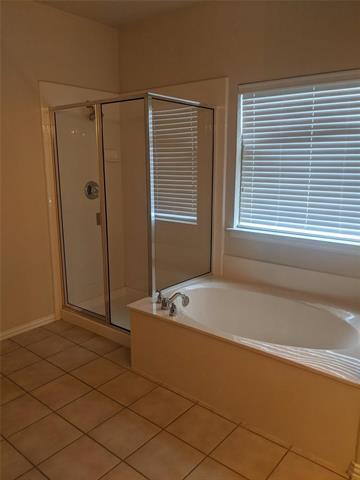 Building Photo - 8808 Paradise Dr