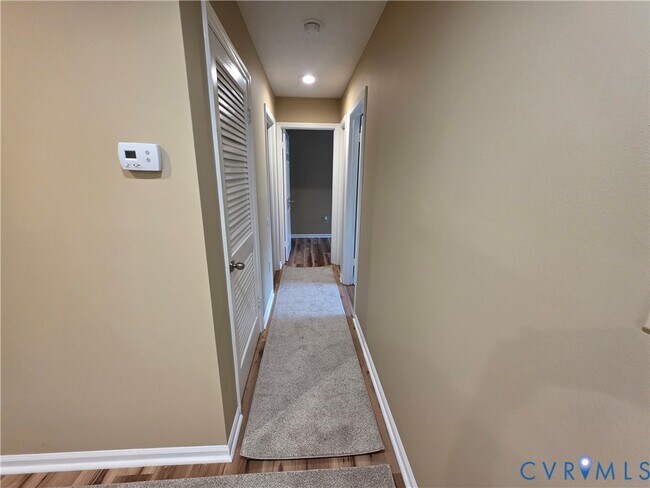 Building Photo - 4003 Governors Square