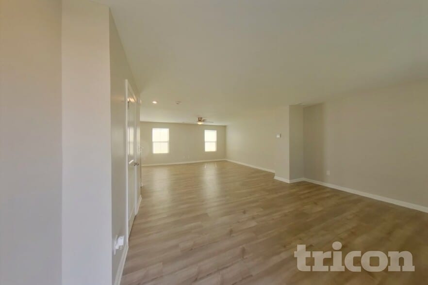 Building Photo - 5772 Camp Ct