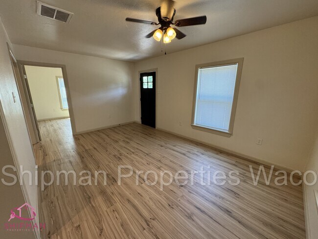 Building Photo - 2610 Webster Ave