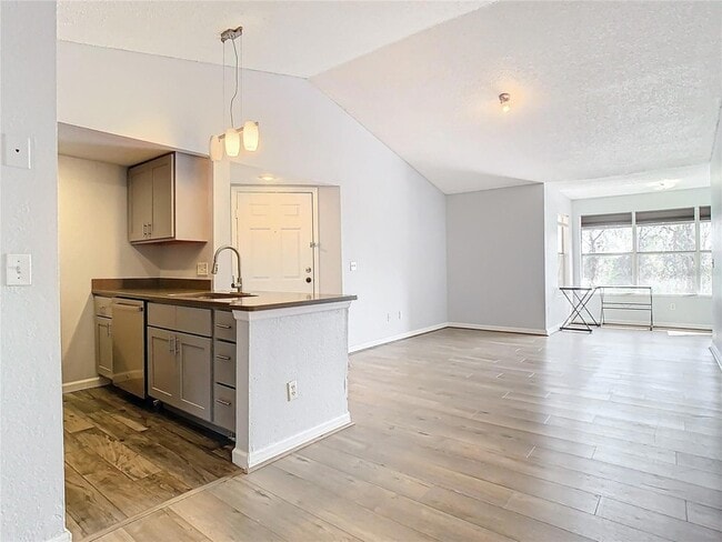 Building Photo - 5144 Conroy Rd