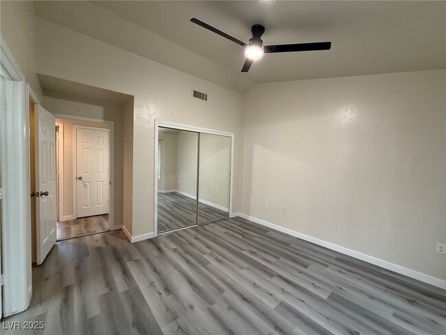 Building Photo - 8605 Glenmore Dr