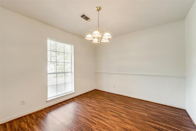 Building Photo - 6310 Ash Oak Dr
