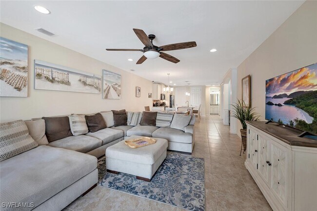 Building Photo - 14940 Edgewater Cir