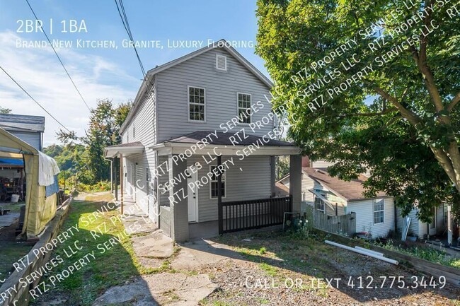 Building Photo - 904 Hilltop St