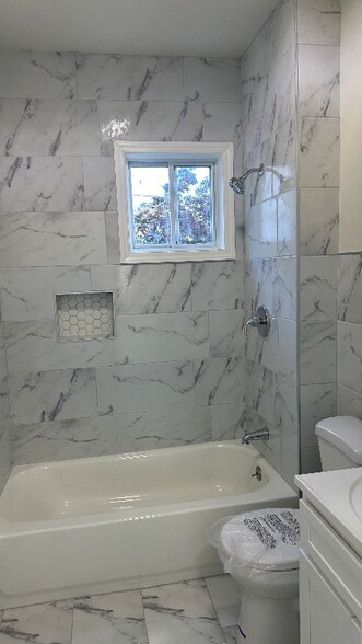 Building Photo - 0 Circular Ave