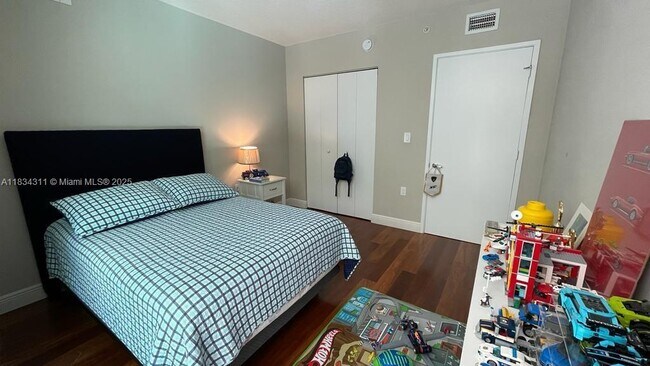 Building Photo - 200 Sunny Isles Blvd