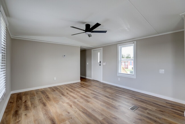 Building Photo - 295 Seays Rd