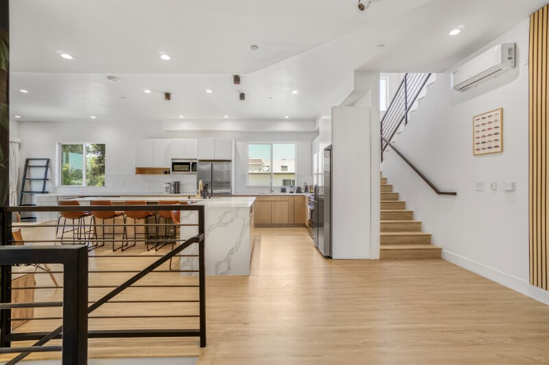 Building Photo - 4800-4802 S Slauson Ave