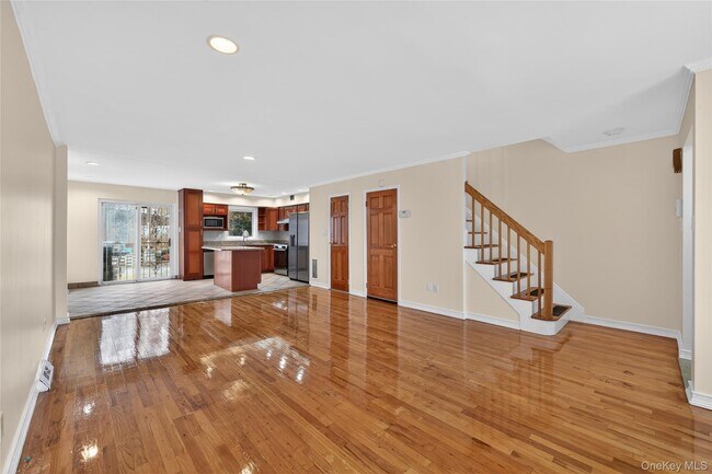 Building Photo - 62-47 Douglaston Pkwy