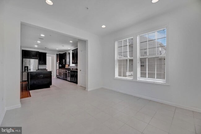 Building Photo - 8008 Hubble Dr