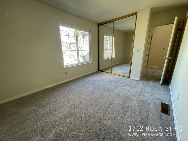 Building Photo - 1712 Holin St