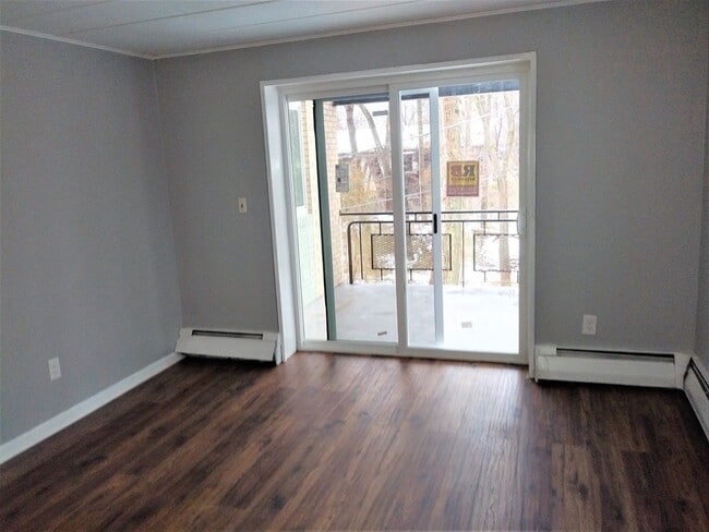 Building Photo - 18 Nelson Dr