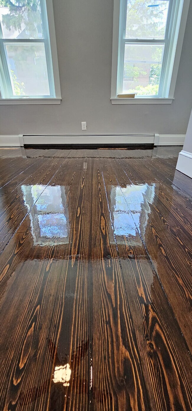 Building Photo - 10 Grant Ave