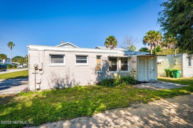 Primary Photo - 725 5th St N