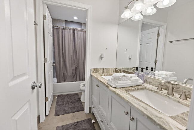 Building Photo - 6532 Summerton Way