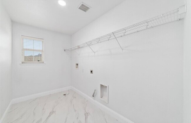 Building Photo - 13106 Crescent Manor Ln