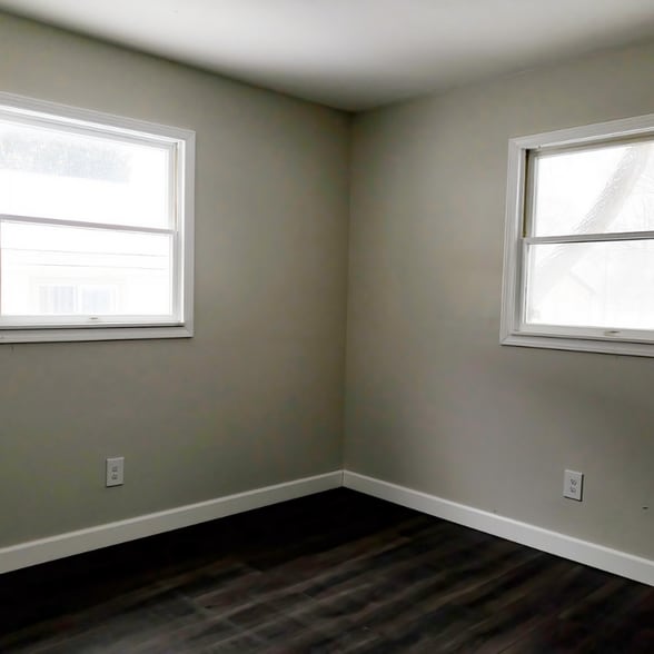 Building Photo - 351 W Center St