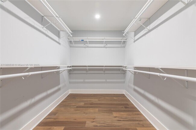 Building Photo - 3850 SW 130th Ave