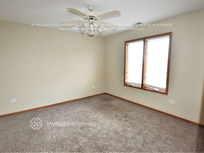 Building Photo - 8172 Parkview Ln