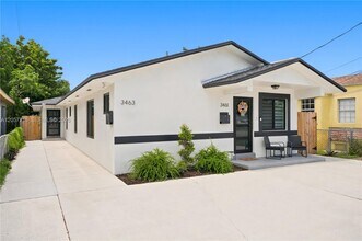 Building Photo - 3463 SW 24th St