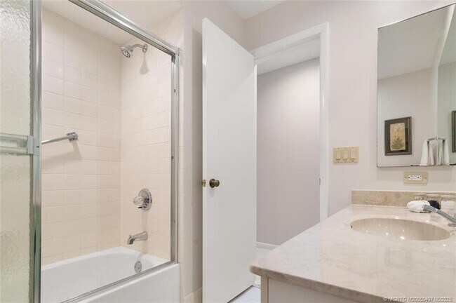 Building Photo - 4004 SW Osprey Creek Way