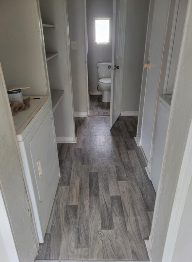 Building Photo - 8135 Tolles Dr