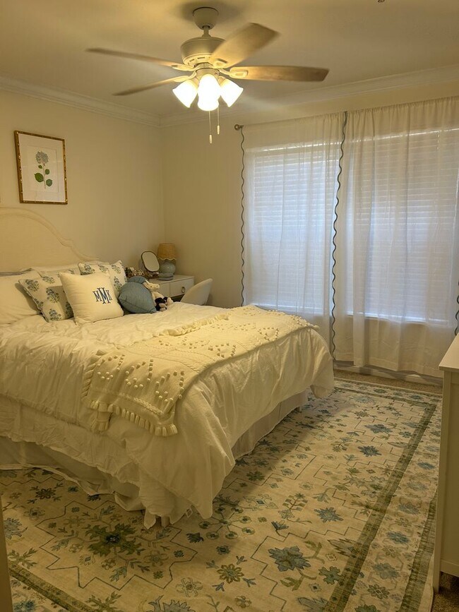 Building Photo - 01-102 Ball