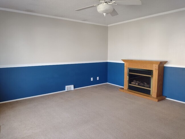 Living Room - 1111 Clifton St NE