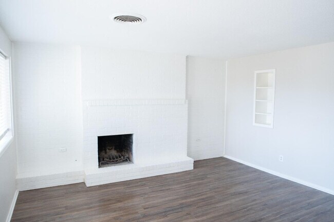 Building Photo - 5522 13th St
