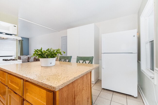 Building Photo - 531 Glen Ave