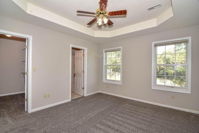 Building Photo - 1608 Apple Valley Ct