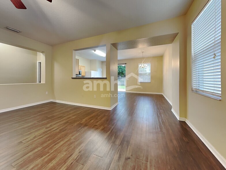 Building Photo - 10424 Frog Pond Dr