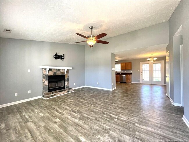 Building Photo - 115 Purple Martin Pl