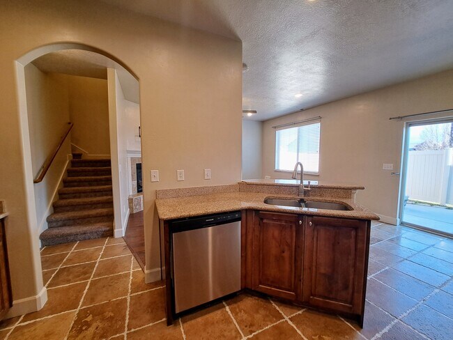 Building Photo - 1238 Baycrest Dr