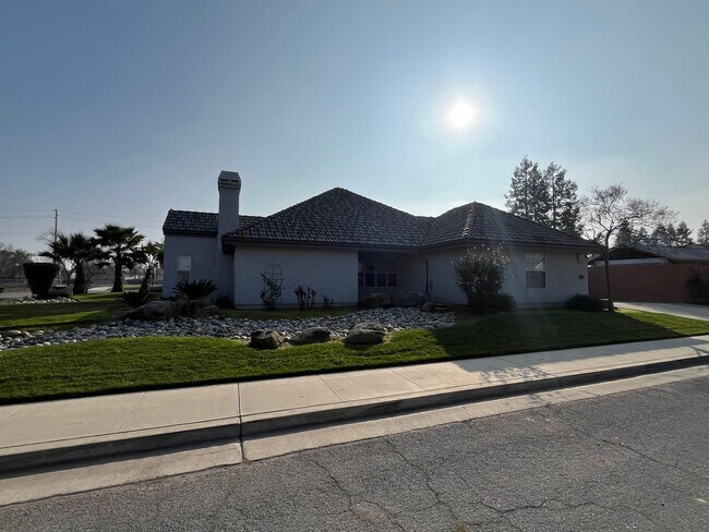 Building Photo - Beautiful Home Coming Soon! 4 Bedroom + office space!