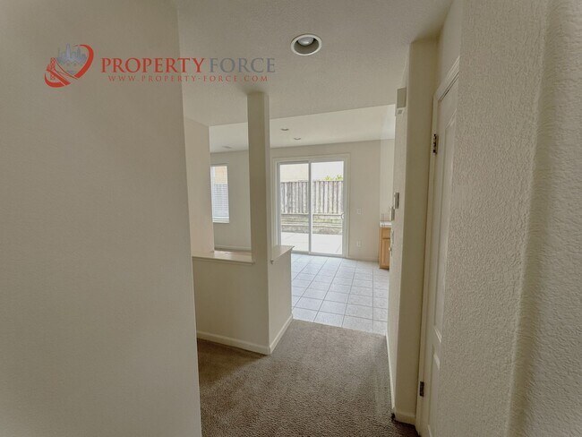 Building Photo - 31 Cymbidium Cir