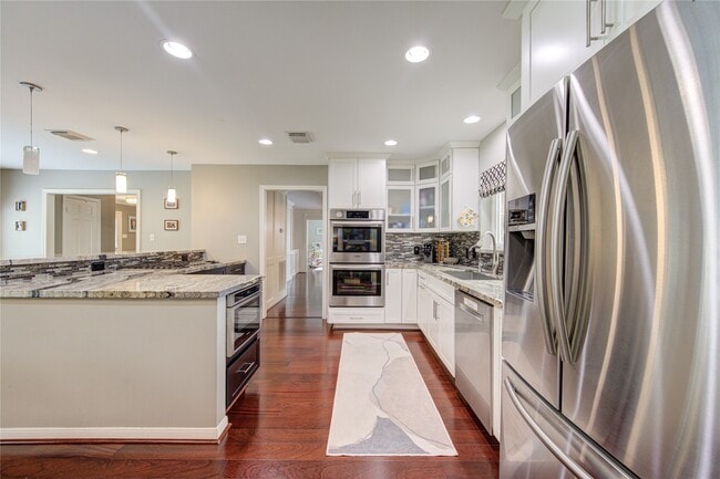 Building Photo - 15739 Fleetwood Oaks Dr