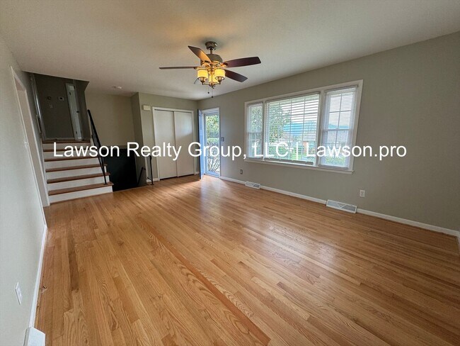 Building Photo - Beautiful Salem split level near the VA hospital