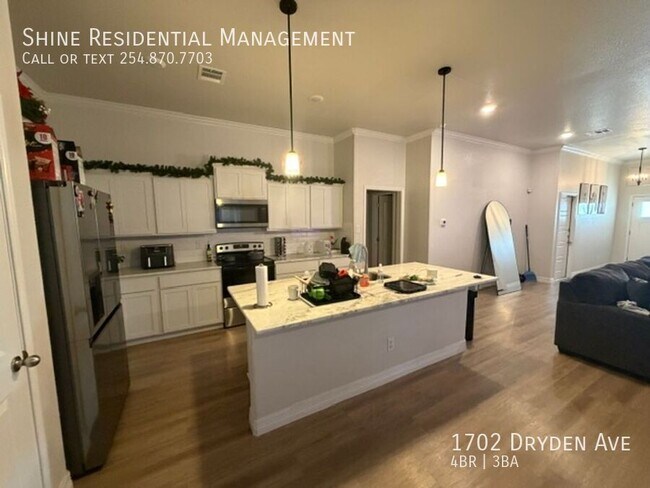 Building Photo - 1702 Dryden Ave