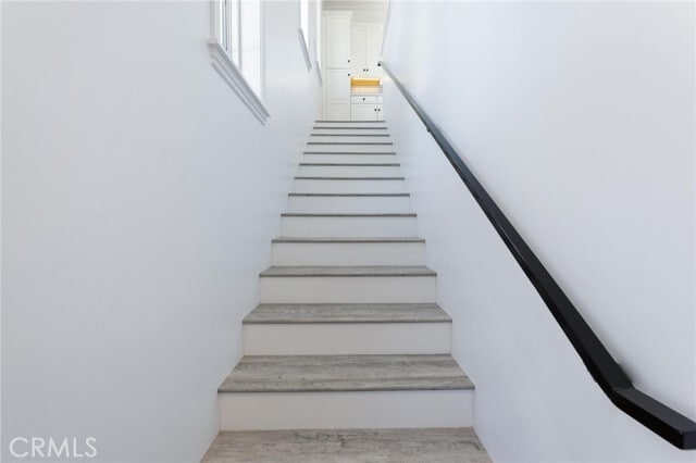 Building Photo - 1300 S Helberta Ave