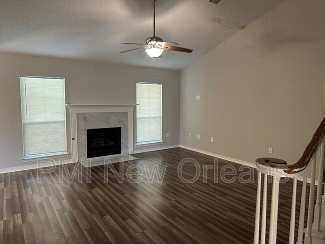 Building Photo - 1038 Sun Valley Ln