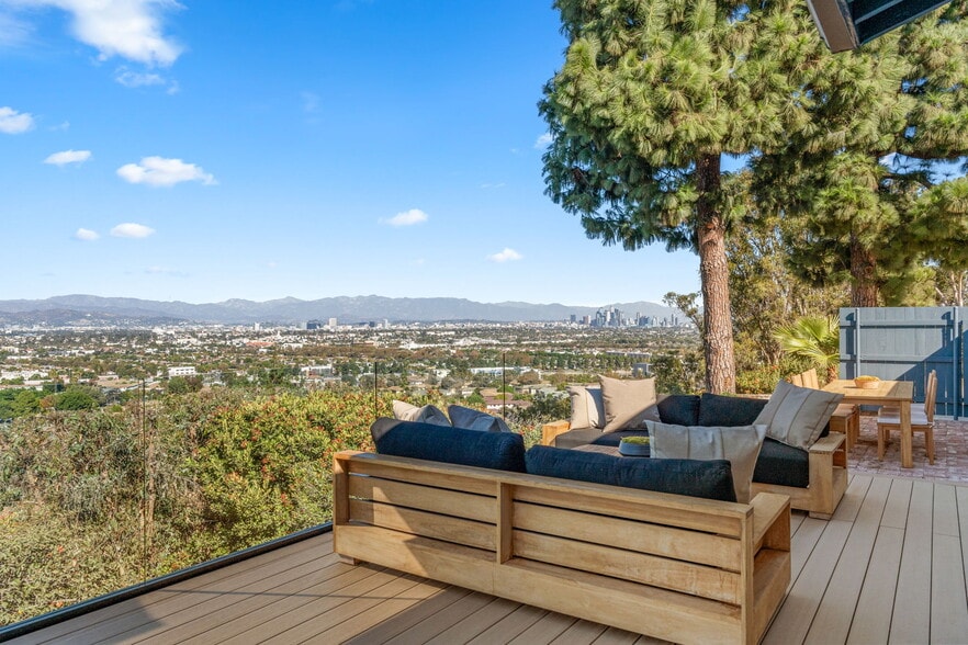 Deck - 4301 Don Arellanes Dr