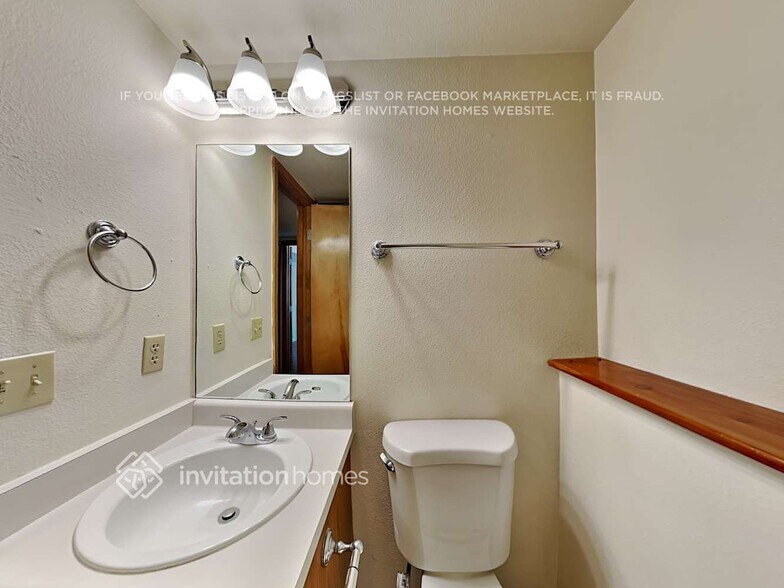 Building Photo - 3255 Richmond Dr