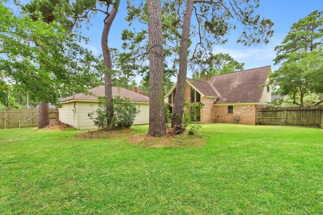 Building Photo - 3735 Pineleaf Dr