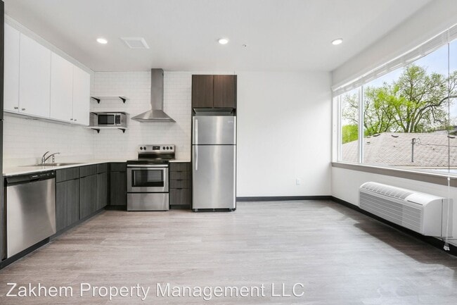 Building Photo - 3785 Yates St