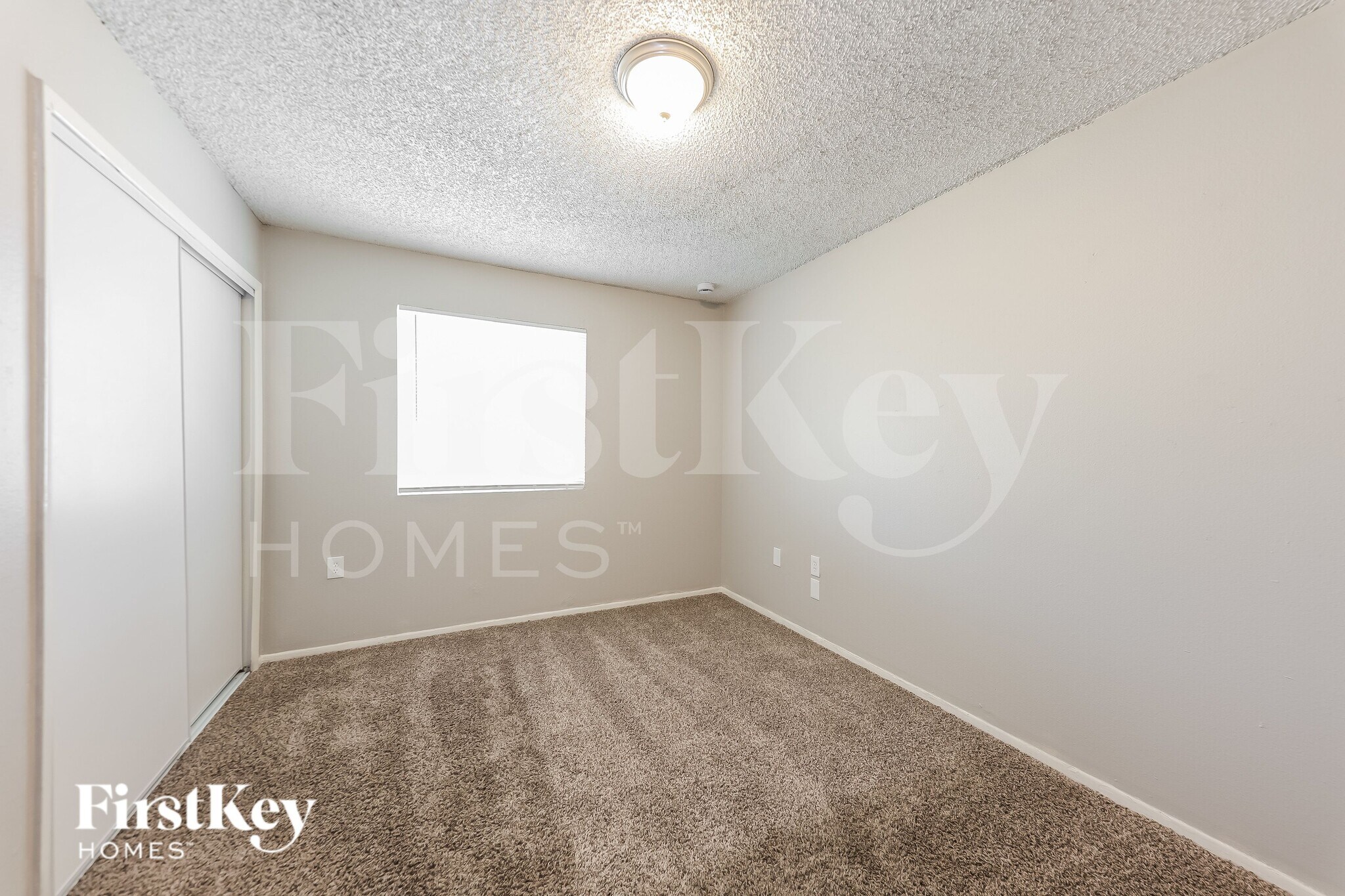 Building Photo - 3816 W Northern Ave