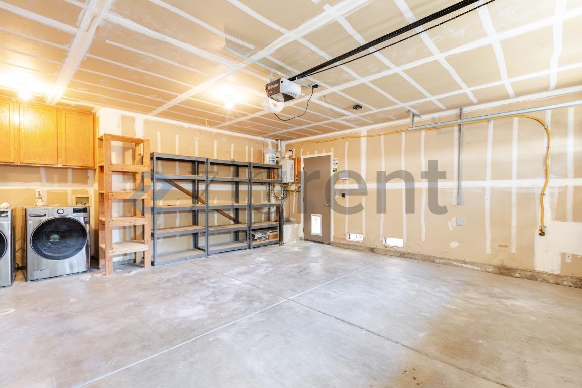 Building Photo - Unit