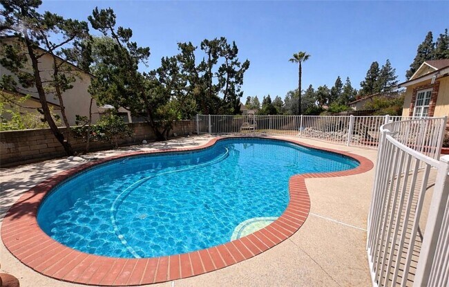 Building Photo - 2490 Michigan Dr